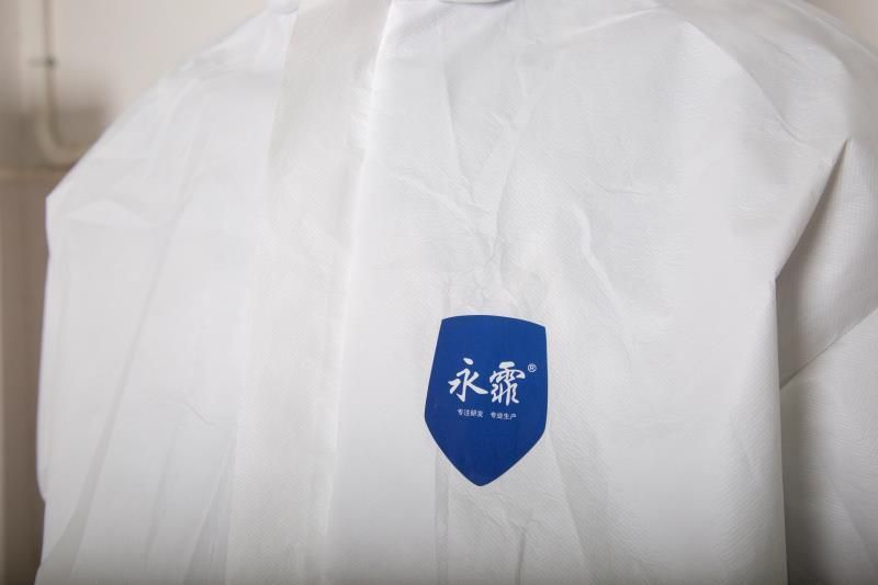 Disposable Isolation Gown Certificated One-Piece Clothing