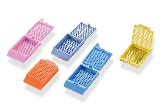 Lab Medical Consumables Plastic Square Shape Holes Embedding Cassette