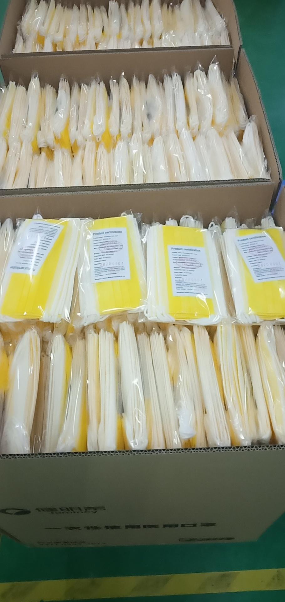 Manufacturers Supply Disposable Color Masks Non-Woven Fabric Three-Layer Face Mask