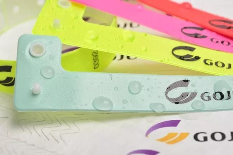 2021 Custom L Shape Vinyl Wristband PVC Bracelets Love Gift Business Customize Logo Style