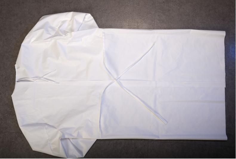 Disposable Medical/Hospital Isolation Gowns Pet+TPU