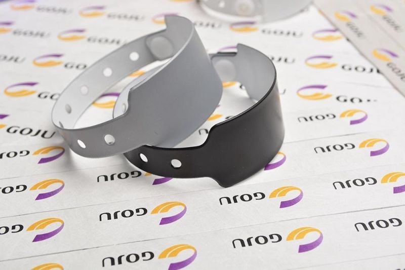 Custom Wide Shape Vinyl Wristband PVC Bracelets Love Gift Business Customize Logo Style