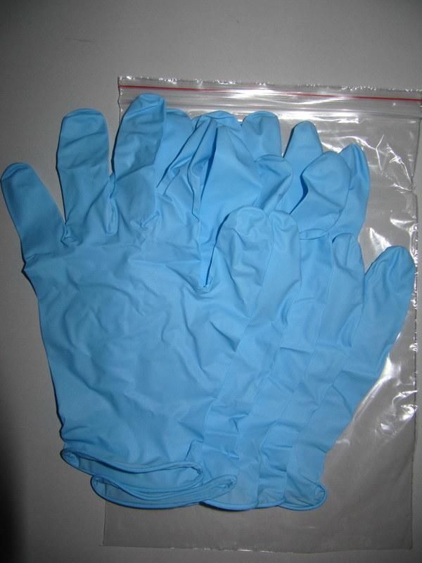 Blue Powdered Medical Grade Nitrile Examination Gloves