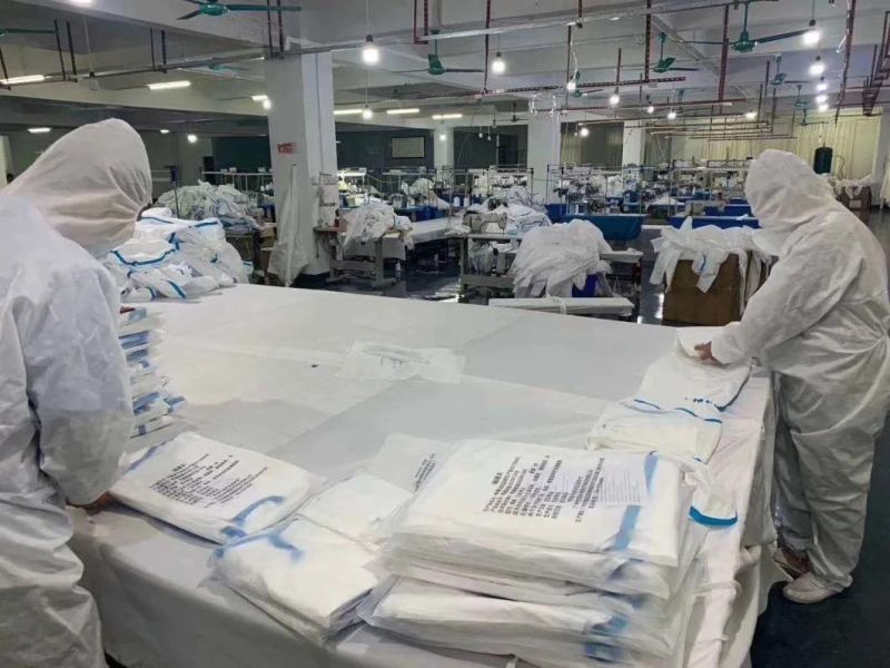 Isolation Protective Suit Medical Clothing for Hospital