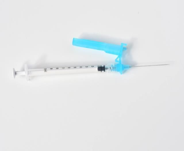 Disposable Medical Hypodermic Safety Syringe with/Without Needle for Injection