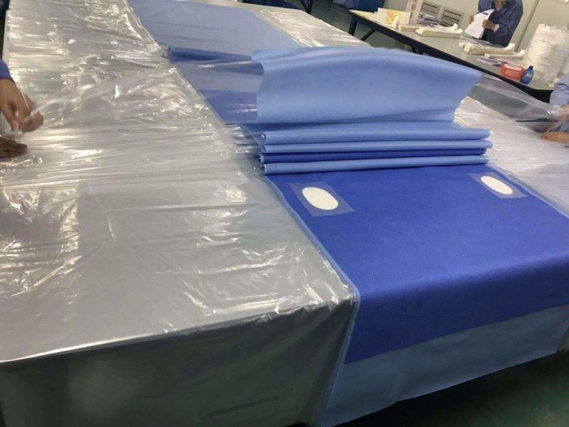 Sterile Disposable SMS Non Woven Fenestrated Drape Sizes 90X90 Cm
