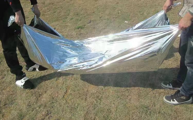 Customized Office Survival Rescue Insulation Waterproof Aluminum Isothermal Emergency Foil Survial Tent Blanket with ISO13485