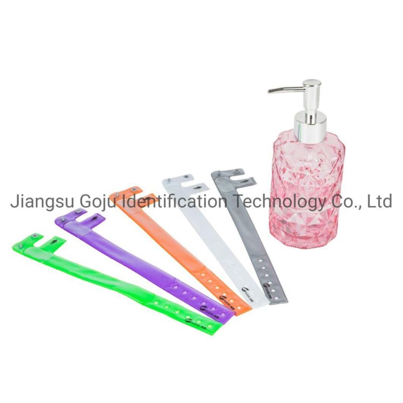 Hot Selling Hand Washing Wristband with Hand Sanitizer