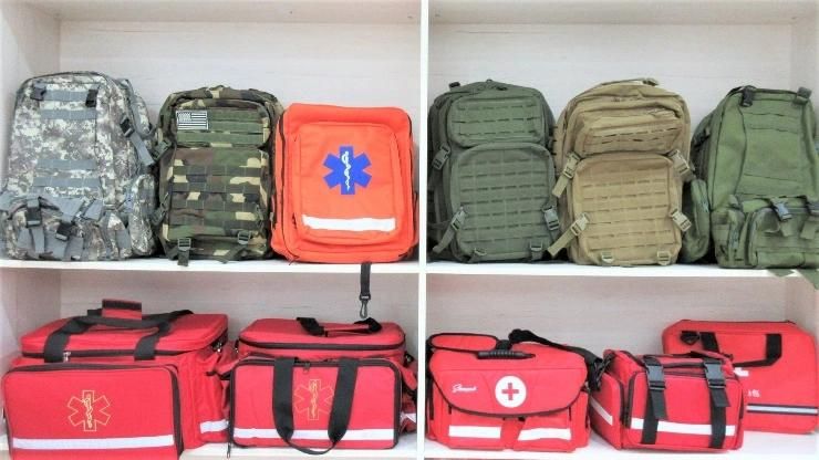 Hot Selling Oxygen Trauma Bag First Aid Oxygen Waterproof Bag 42L Capacity Medical Device Breathing Bag