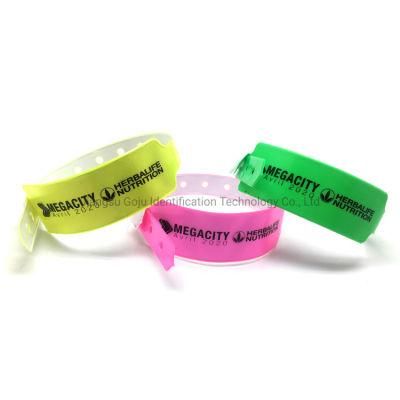 2021 Waterproof Vinyl Material Wristband with Custom Logo for Events