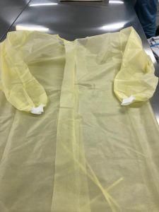 Disposable PP PE SMS Protective Isolation Gown Knitted/Elastic Cuff Non Woven Safety Clothing for Lab and Hospital